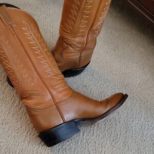 Very Good Condition Tony Lama Boots 6C Men's 7.5 Women's